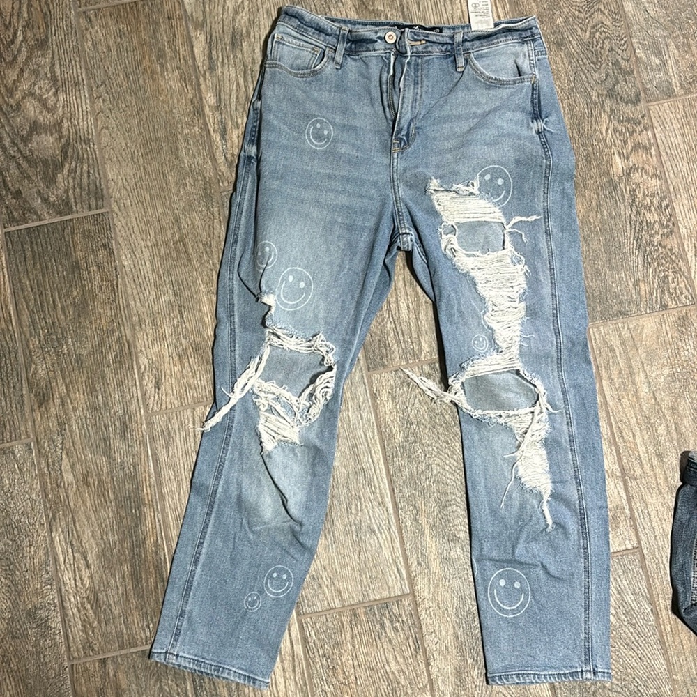 Hollister ultra high rise mom Jean